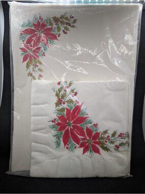NOS Vtg C.A. Reed's Set of Paper 15 Placemats & 15 Napkins Christmas Poinsettia